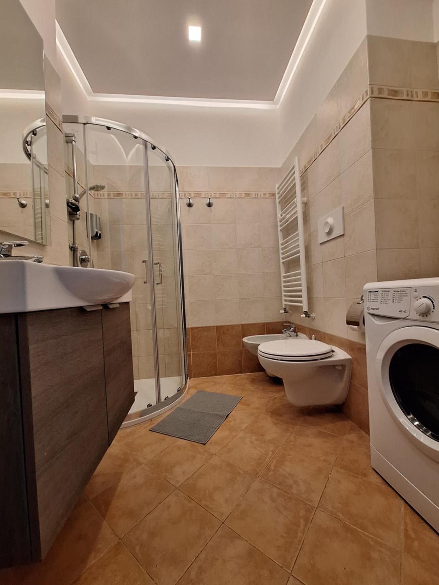 Apartment Atene Bilocale In Affitto Breve *